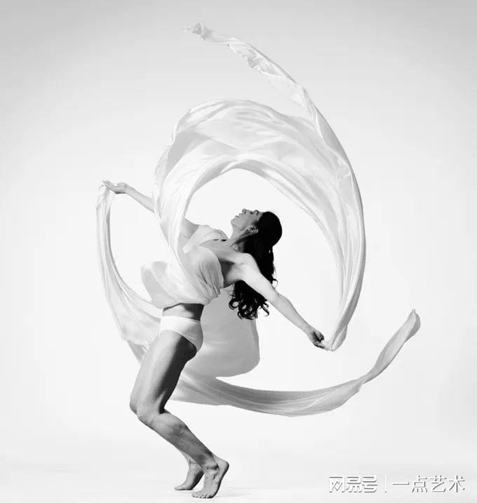 爱奇艺体育新媒体独家直播2024年法国网球公开赛